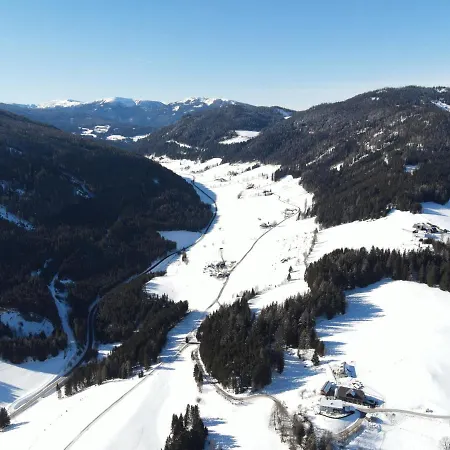 Schoene Ferienwohnung Im Naturpark Grebenzen Sankt Lambrecht Esterno foto